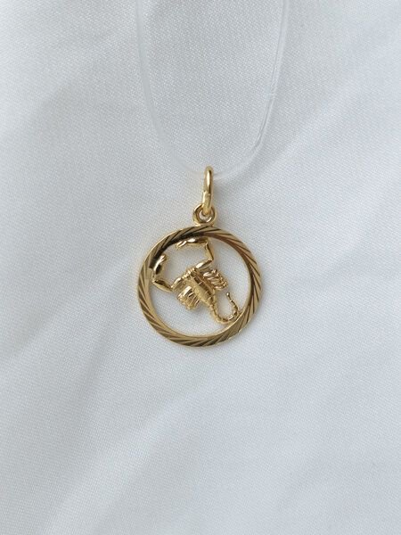 ST'ATOUR SCORPIO // SKORPION – Sternzeichenanhänger OHNE Kette