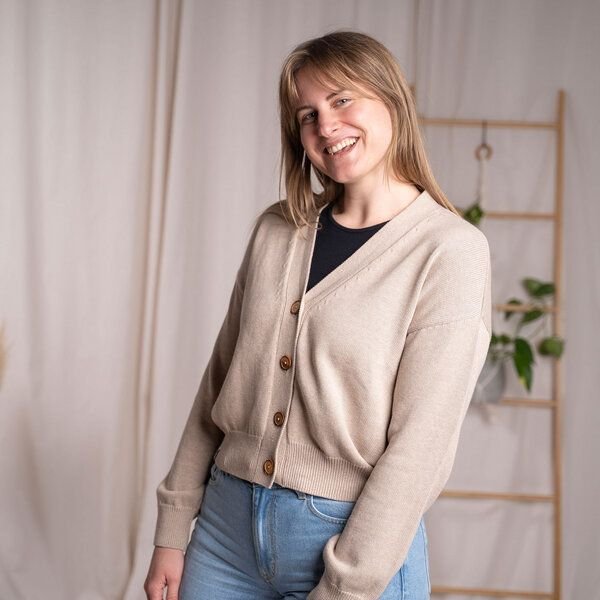 Vresh Clothing Vreia, Kurze Strickjacke aus Biobaumwolle