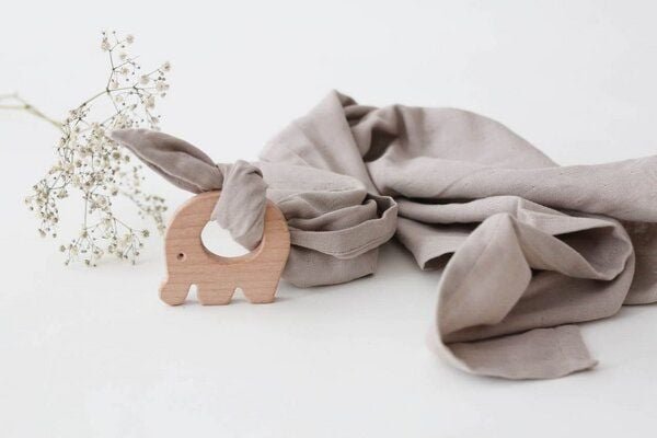 Schnuffeltuch Musselin Holz *Greifling* 10 Farben | Bio Baumwolle | NoniKids Berlin