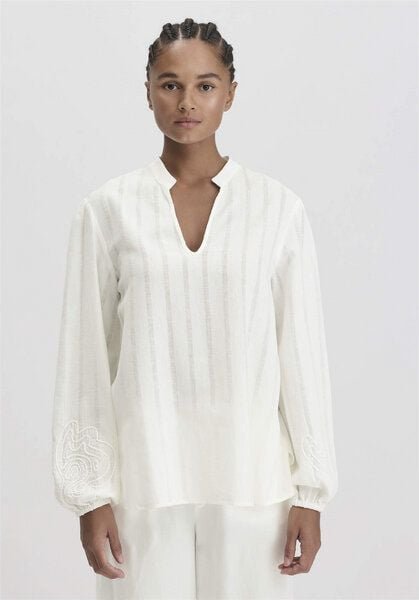 hessnatur Embroidery Bluse Relaxed aus Leinen mit reiner Bio-Baumwolle