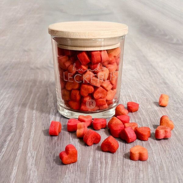 Treusinn Leckerli-Glas MAMPFY Herz / Geschenkglas mit knusprigen Hundekeksen aus Rote Beete / 100% natürliche Zutaten