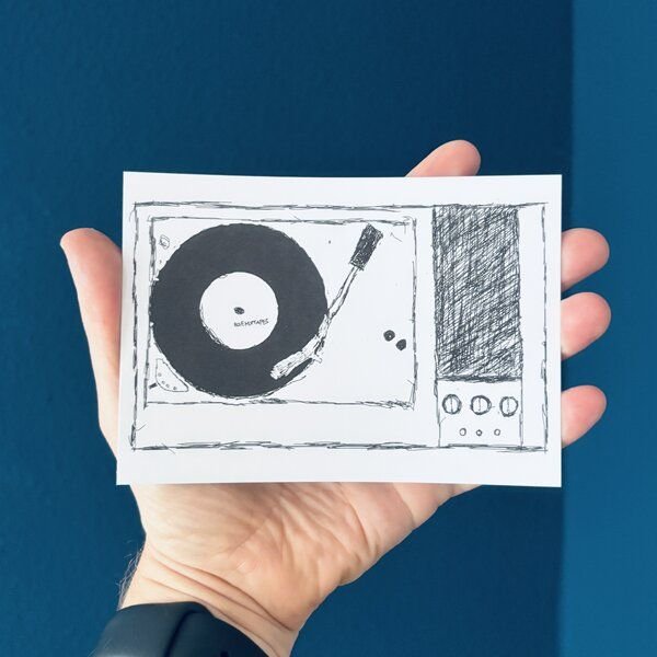 ilovemixtapes Postkarte „Plattenspieler“ – für Vinyl- und Musikliebhaber