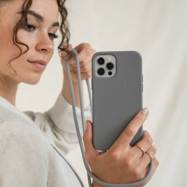 change the label Change Case - 2in1 Nachhaltige Handyhülle, iPhone Hülle mit abnehmbarer Kette