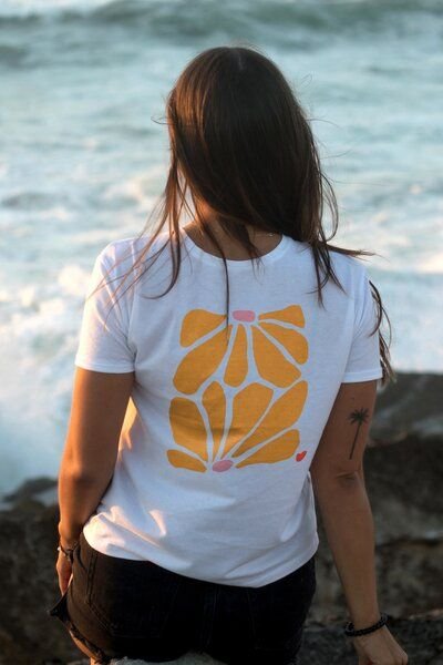 Kultgut Artdesign - Leichtes/ Weiches Shirt - 100% Biobaumwolle / Flowers Forever