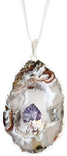 Crystal and Sage Achat und Amethyst Halskette mit einer Achatscheibe und eingefasstem Amethyst