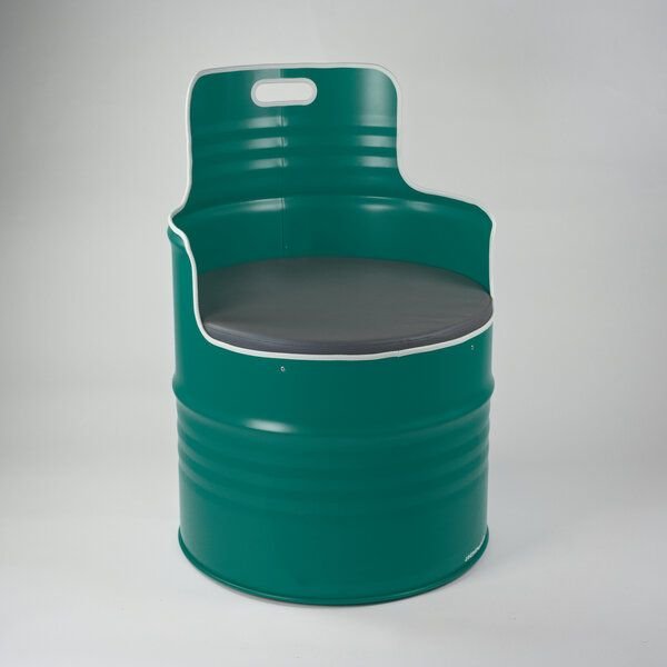 Lockengelöt Sessel (2) aus einem Hamburger Ölfass