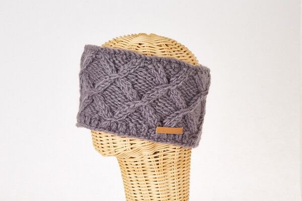 short'n'pietz Schurwollstirnband mit Zopfrautenmuster, handgestrickt