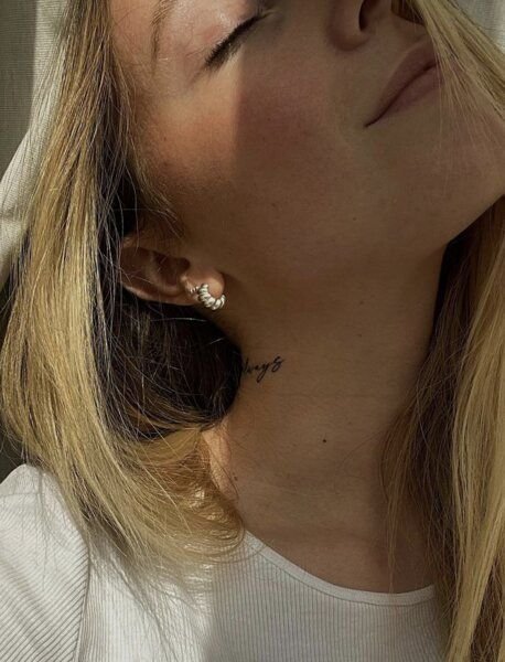 noemvri fashion label Croissant Creolen