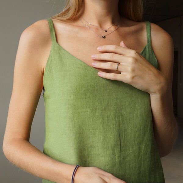 gust. Leinenkleid mit V-Ausschnitt - Linen dress with V-neckline - 100% Bio-Leinen