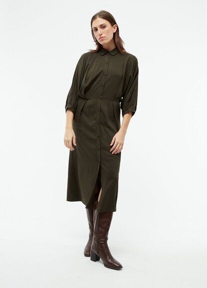 Givn Berlin Tailliertes Kleid GBNATALINA aus LENZING ECOVERO mit dekorativen Falten