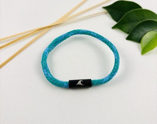 Purewater Upcycling-Geisternetzarmband mit gravierter Welle (Unisex)