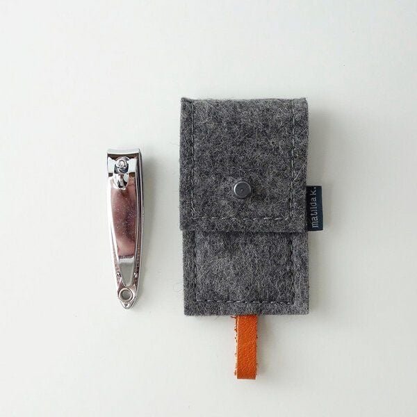 matilda k. manufaktur maniküre-etui minimalistisch aus Filz mit nagelknipser 'franz'
