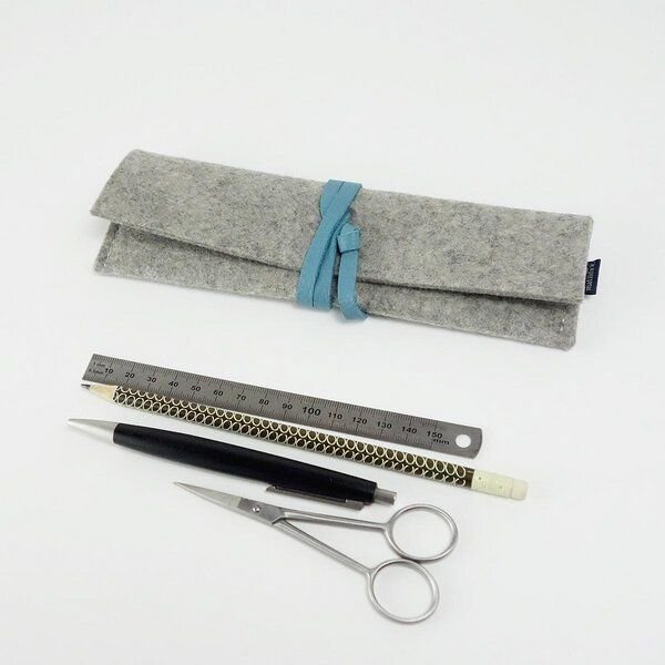 matilda k. manufaktur stiftemäppchen schlampermäppchen federmäppchen 'leonore' aus Wollfilz hellgrau