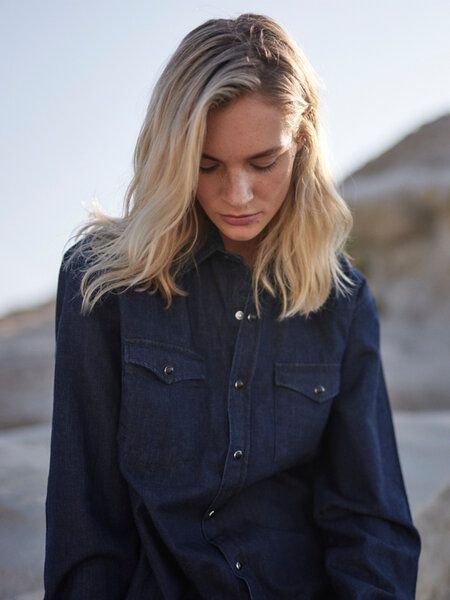 WOTE Dark Denim Hemd aus Organic Cotton