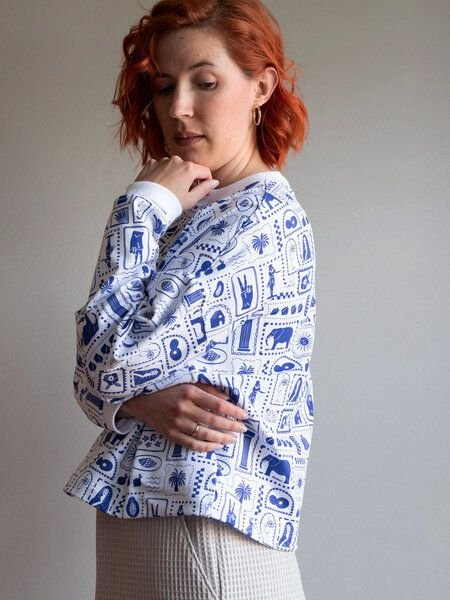 Ecostories Oversized Sweatshirt Postkarte