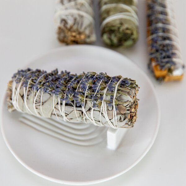 Divasya Starter- Kit "Räucherrituale" mit vier verschiedenen Räucherbündeln