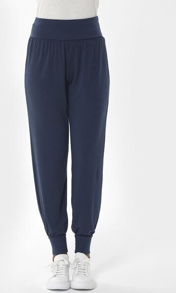 ORGANICATION Hose aus REPREVE und LENZING ECOVERO