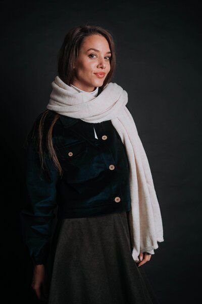 De IONESCU Cordjacke für Damen – weiche Textur, natürliche Wärme, müheloser Stil