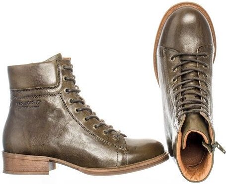 Ten Points Pandora, Schnürboot