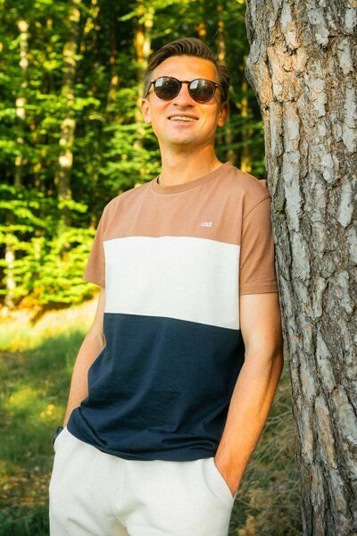 dirts Color Block T-Shirt