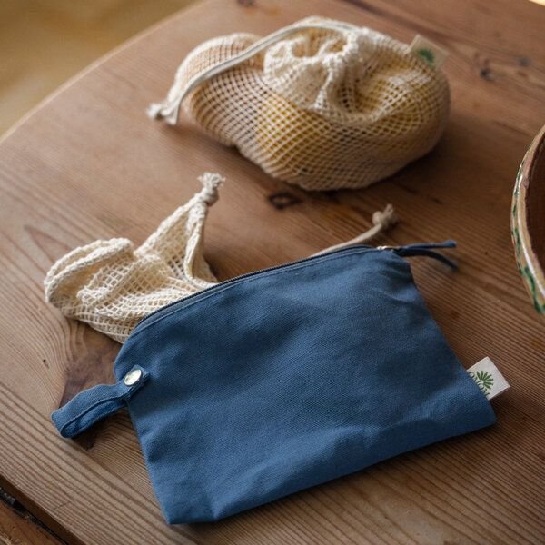 OMOM Zippertasche, Innentasche aus Bio-Baumwolle