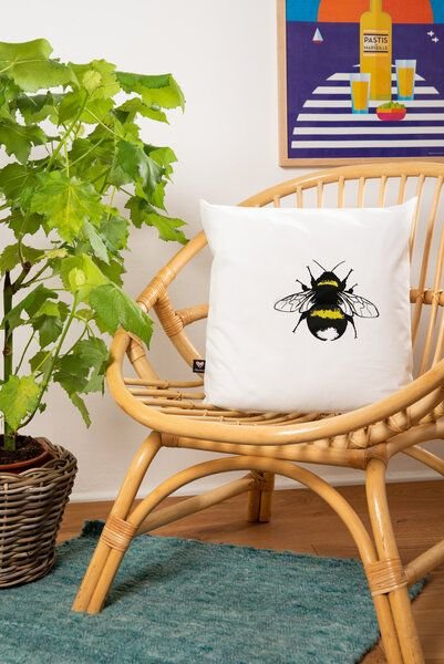 Hirschkind Bio-Kissenbezug 'Erdhummel' weiß mit schwarzem und gelbem Druck 40*40 cm
