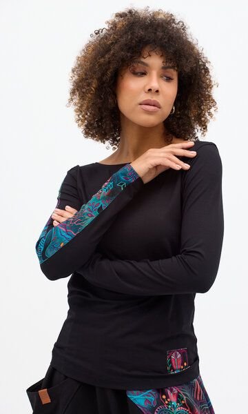 Bluse Rica – figurbetontes mit langen Ärmeln – Boot-Ausschnitt – Viscose mit Elasthan – Farbenfrohes Print KOKOworld – F...
