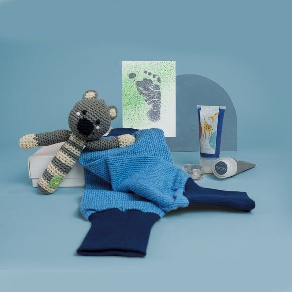 KINDACUTE Babyfootprints & Erinnerungen zur Geburt schenken: Babybox Celebrating Emotions