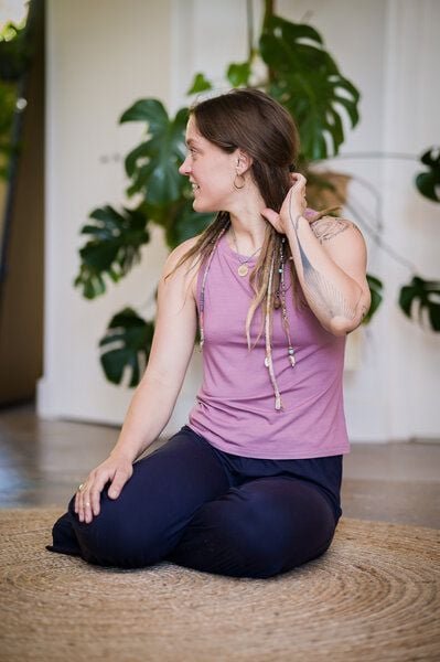 Thumbnail - YogiLiebe Lakshmi Shirt aus Modal – weich wie Seide & handgenäht in der Ortenau