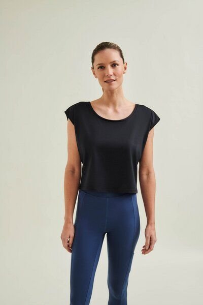 Wellicious Cropped Dance Vest
