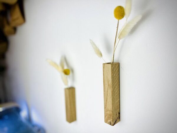 Portia by Callidus Designs Wandvase aus massivem Eichenholz – für frische und Trockenblumen - inkl. Reagenzglas Vase