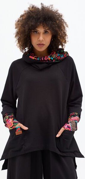 Hoodie Nayomi – Lockerer, asymmetrischer Schnitt – Weiter Kragen mit Kapuzenfunktion – Große, offen verarbeitete Taschen...