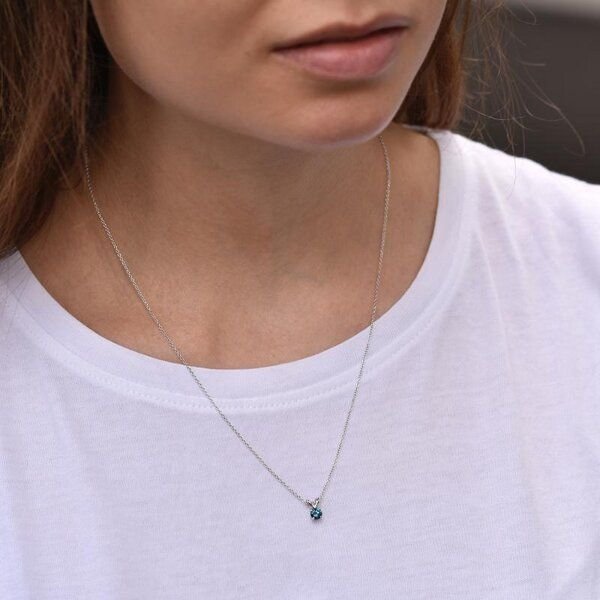 Eppi Blauer Diamant in goldener Halskette Lalom
