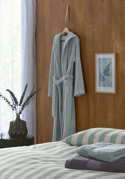 hessnatur Langer Bademantel Relaxed aus reiner Bio-Baumwolle