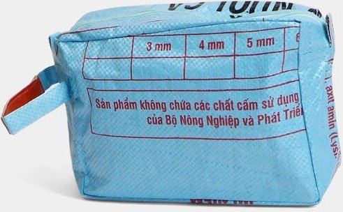 REFISHED fair fashion Necessaire 'WASH ME' - upcycelte Fischfuttersäcke