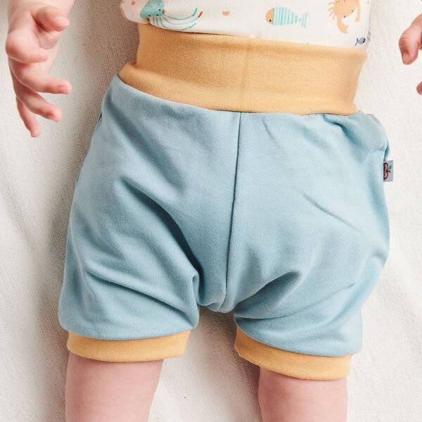 Cheeky Apple Basic Shorts "Sommersweat Frost" aus Bio-Baumwolle