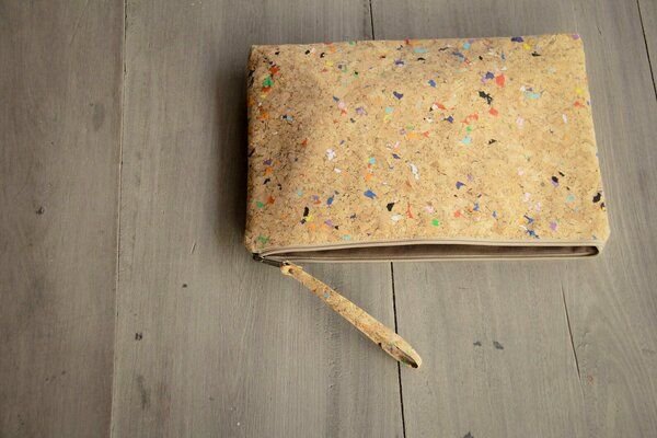 BY COPALA 13–14" nachhaltige vegane Laptoptasche aus Kork, MacBook Hülle , Farb-Akzenten