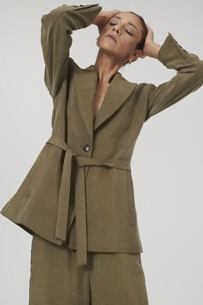 Lovjoi Blazer JILLI aus VISKOSE Ecovero & TENCEL Lyocell