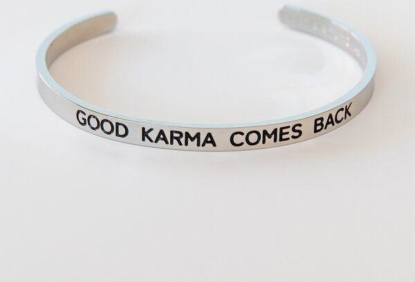 Divasya Armreif mit Gravur | Silber | Good Karma comes back