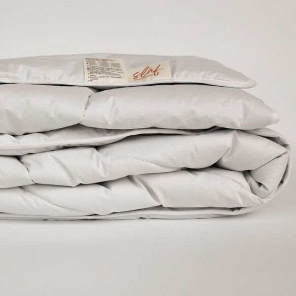 Slāf Alpaka Ganzjahres Bettdecke 155x220 mit kbA Batistbezug BIO