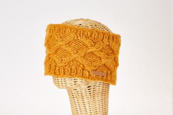 short'n'pietz Schurwollstirnband mit Zopfrautenmuster, handgestrickt