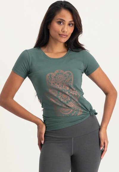 Urban Goddess Hamsa Core Yoga Tee aus Bio-Baumwolle
