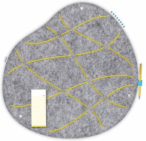 Organische Pinnwand zum Stecken und Pinnen aus Filz, Memoboard mal anders von RÅVARE (OKO-2)