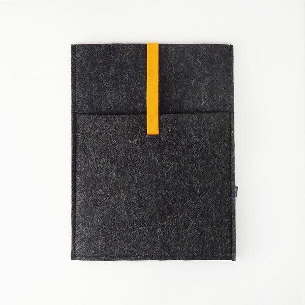 matilda k. manufaktur Tablethülle aus Wollfilz 'moritz' (mit Einsteckfach)| für apple ipad | ipad air | ipad pro 11 | 12...