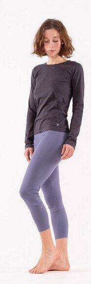 YOIQI Einfarbiges Langarmshirt aus biologischer Baumwolle lässiger taillierter Schnitt