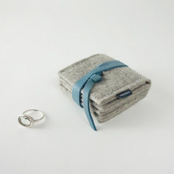 matilda k. manufaktur Schmuckaufbewahrung 'schmucknest' klein aus Wollfilz hellgrau 'margarete'