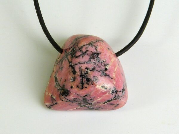 OneWorldMinerals Rhodonit, flacher Schmuckanhänger - Einzelstücke