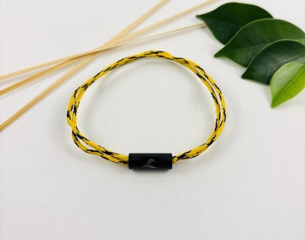 Purewater Upcycling-Geisternetzarmband mit gravierter Welle (Unisex)