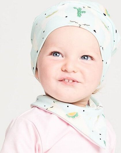 Cheeky Apple Gefütterte Baby-Haube aus Bio-Baumwolle "Alpakas" Türkis/Rosa