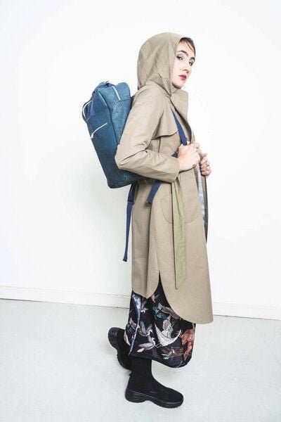 ein garten Studios eleganter Regenmantel aus Bio Baumwolle